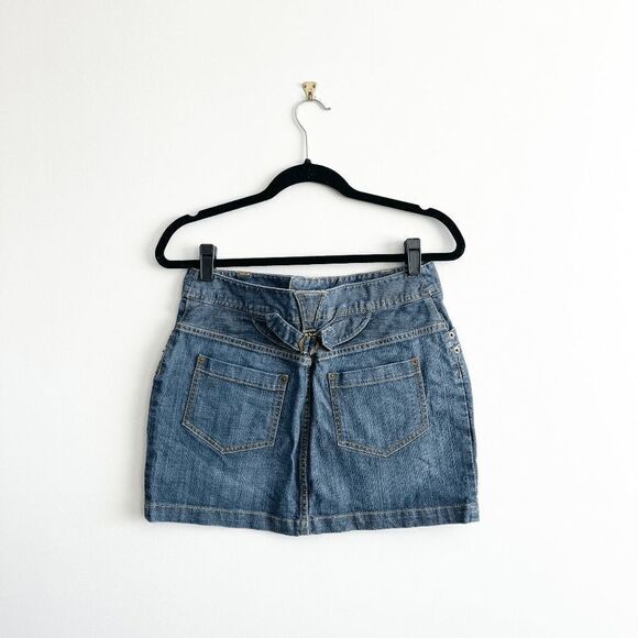 H&M Women's Blue Denim Mini Skirt With Curve Adjustable Back Strap Size 8 - Picture 2 of 6